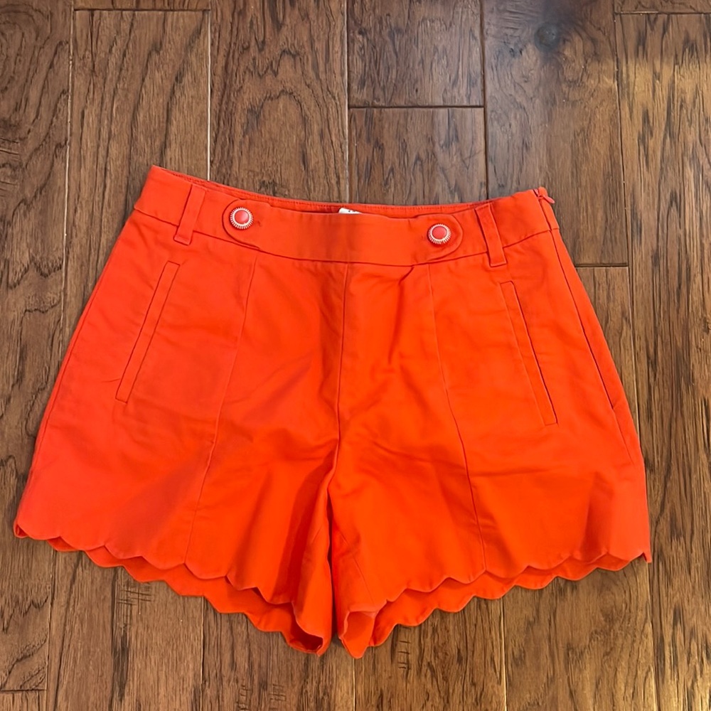 High rise scalloped shorts